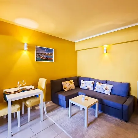 Flh Modest Flat With Balcony Daire *