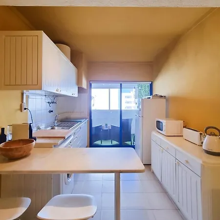 Apartament Flh Modest Flat With Balcony *