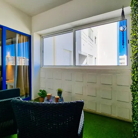 Flh Modest Flat With Balcony