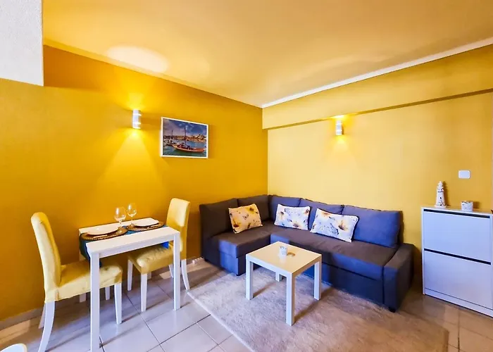 Flh Modest Flat With Balcony Apartment *