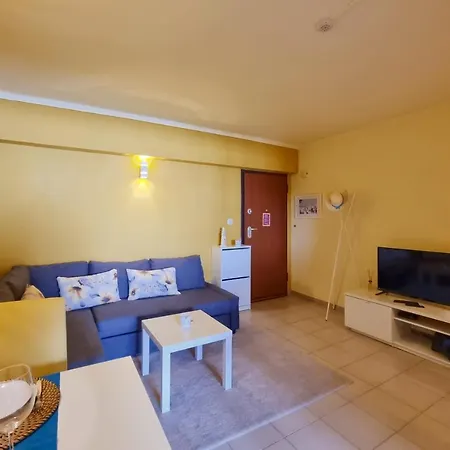 Appartement Flh Modest Flat With Balcony